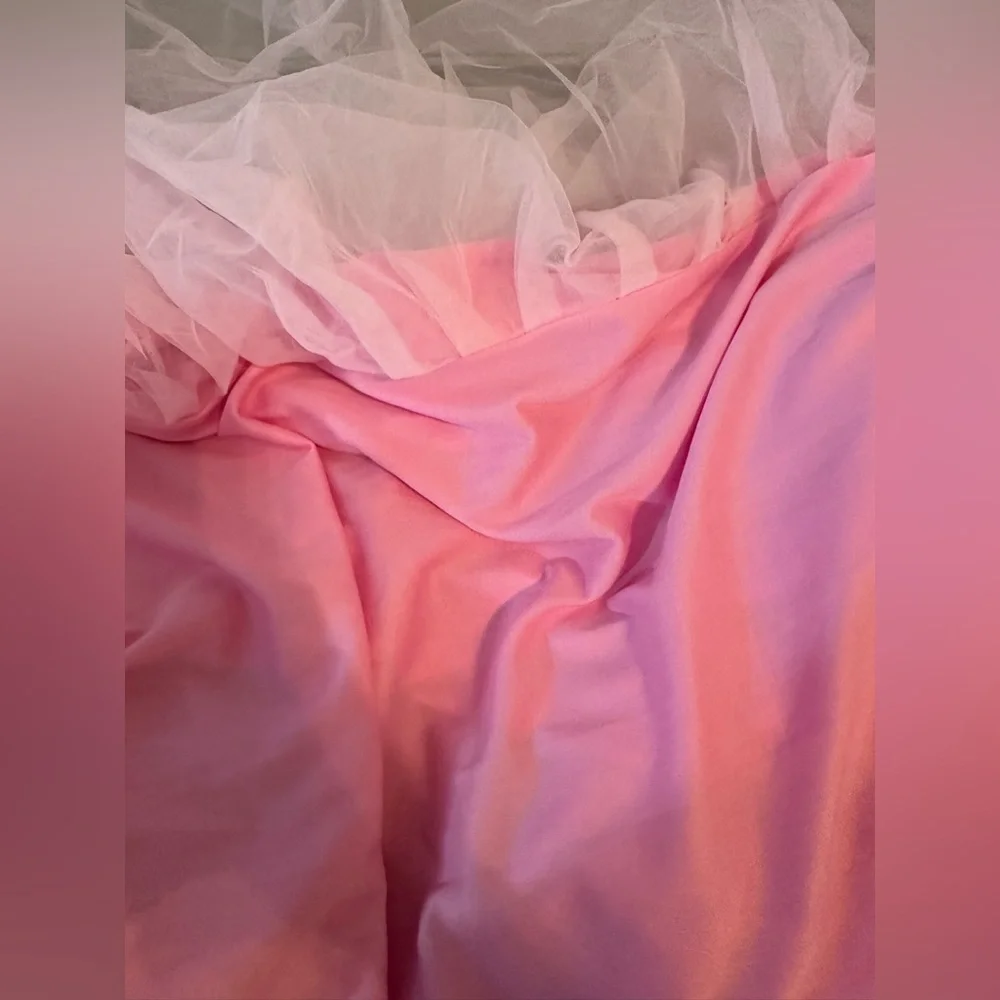 N/A tutu table